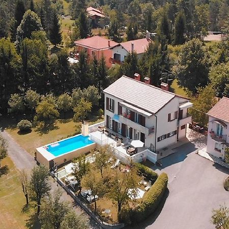 Guest House Surina App Surina'S Green Holiday Rupa Exteriér fotografie