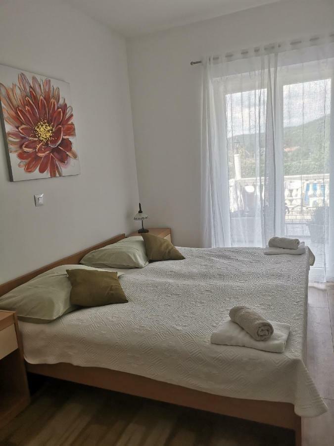 Guest House Surina App Surina'S Green Holiday Rupa Exteriér fotografie