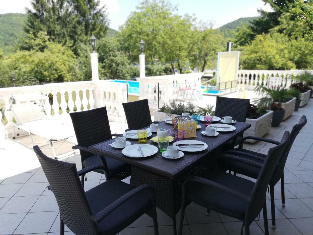Guest House Surina App Surina'S Green Holiday Rupa Exteriér fotografie