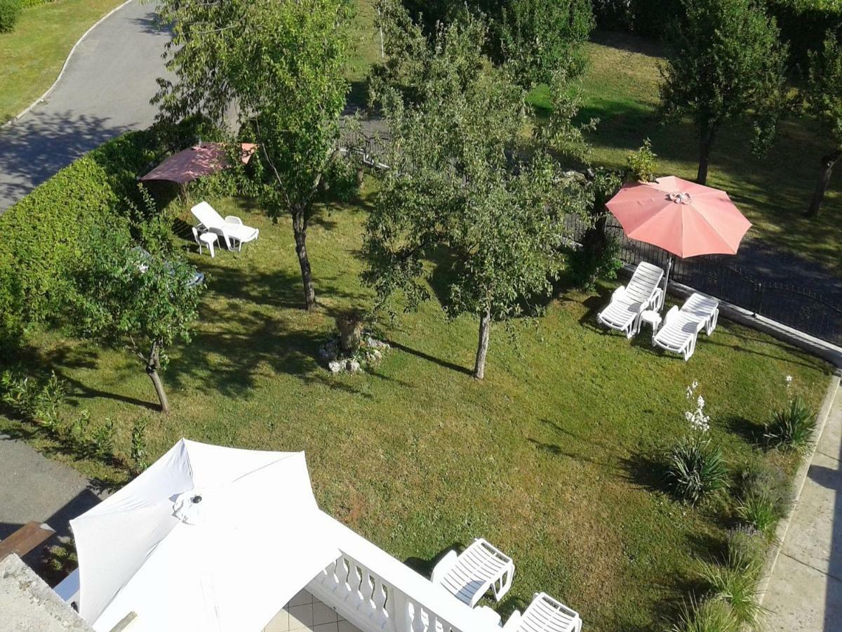 Guest House Surina App Surina'S Green Holiday Rupa Exteriér fotografie