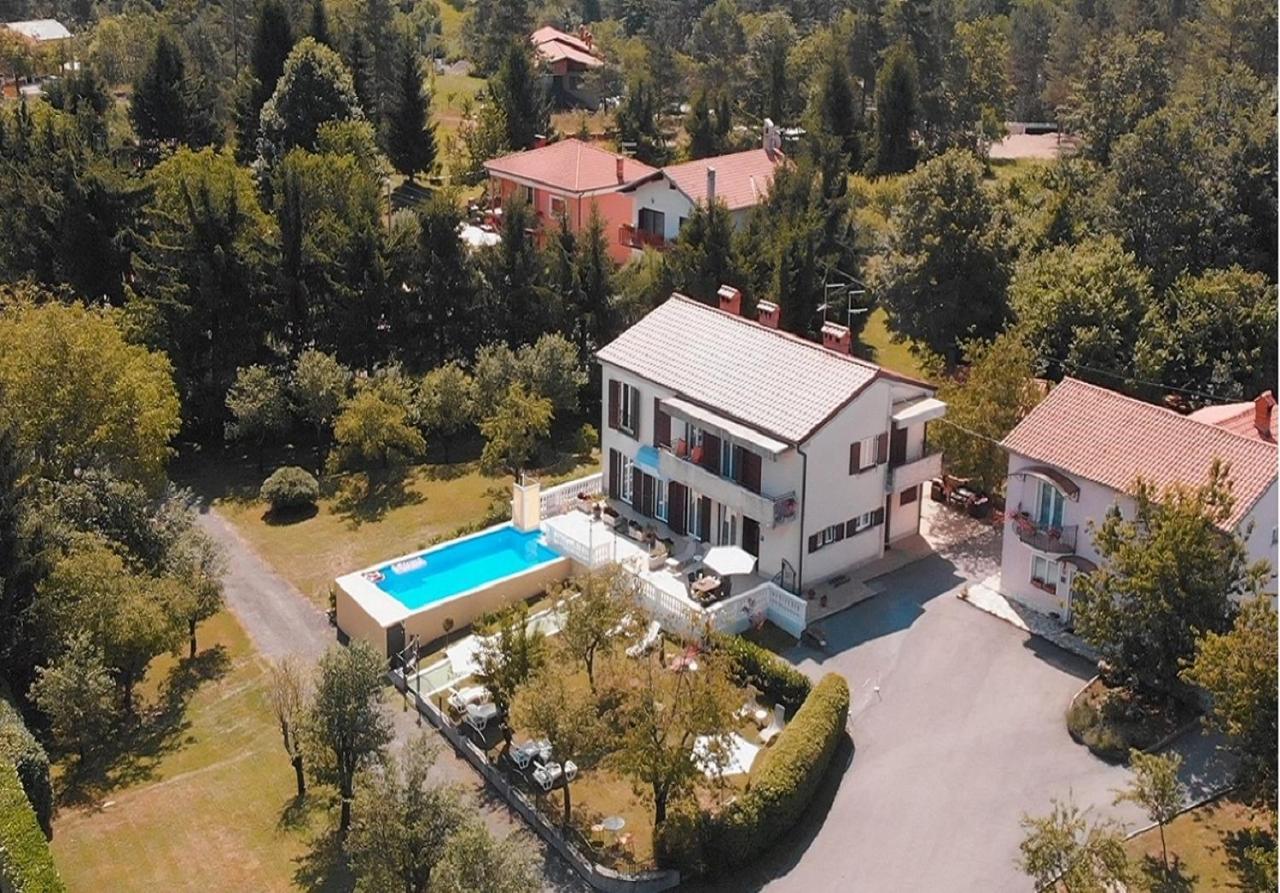 Guest House Surina App Surina'S Green Holiday Rupa Exteriér fotografie